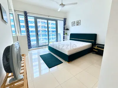 Spacious Master Room | Female Executive