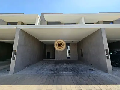 4BR Villa | Private Garden | Modern Ruba Townhouse