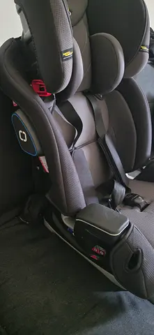 Graco Kids Car Seat with Side-Impact Airbag Protection – 10 Adjustable Positions (Used)