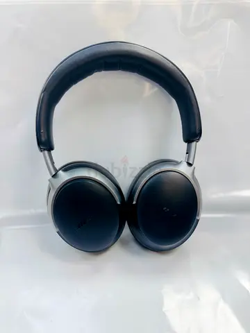 Bose quite comfort ultra wireless noise cancelling headphones - good condition
