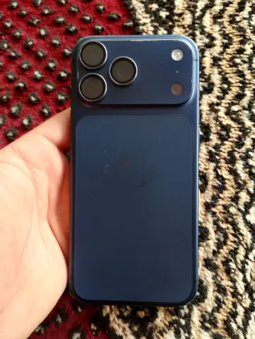 Apple iPhone 17 Pro Max 256GB Deep Blue – Excellent Condition + Box