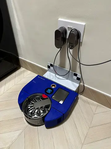 Dyson 360 Vis Nav vacuum robot