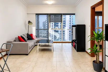 Modern Living | Bigger Unit | Near Metro | Lake and City Views