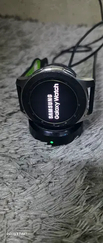 Samsung Galaxy Watch (with wireless charger) - good working condition