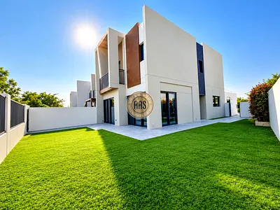 CORNER SINGLE 4BR+MAID VILLA FACING TO POOL & PARK