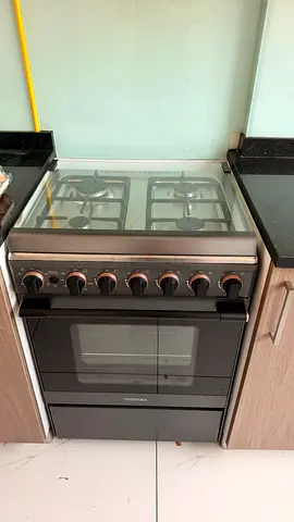 Toshiba 4-Burner Gas Cooker with Oven - Good Condition
