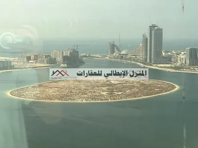 بنتهاوس للإيجار في التعاون، الشارقة | 4 غرف ماستر | 3 أدوار مع روف | موقفان للسيارات