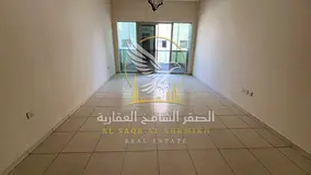 2-Bedroom Apartment with Living Room for Rent in Umm Al Tarafa, Sharjah – Spacious, with a Balcony