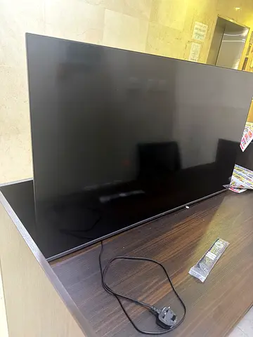 50inch LED TV in good working condition with stand and power cable