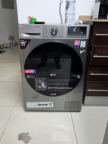 L.G ThinQ 11KG Washing Machine 6 Month old Still in under warranty  2200 aed