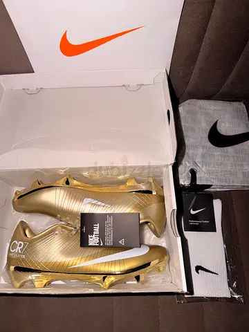 New Football shoes Cristiano Ronaldo Mercurials