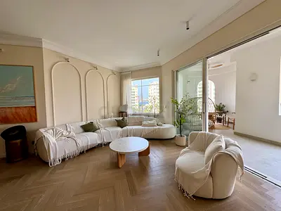 Comfortable curved modular sofa