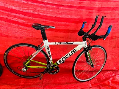Focus triathlon/time trial road bike - medium frame, good condition