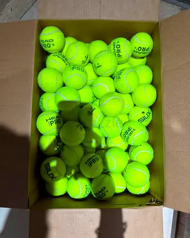 Padel balls