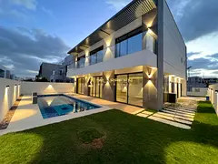 Adorable 6BR | With Private Pool | Massive Layout