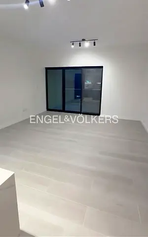 Fully Upgraded l Vacant l Unfurnished