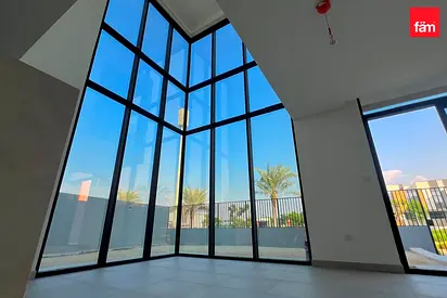 VACANT| 4BR CORNER UNIT| ROWBRAND NEW