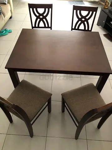Dining Table & Chairs