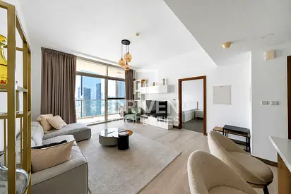 Bright and Modern Unit | Vibrant Community