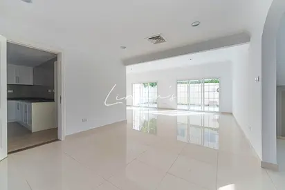 Private Pool| Upgraded | Vacant | Private Garden