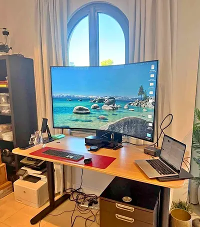 Samsung Odyssey Ark 2nd Gen is a premium, massive 55-inch curved 4K UHD gaming monitor 165hz