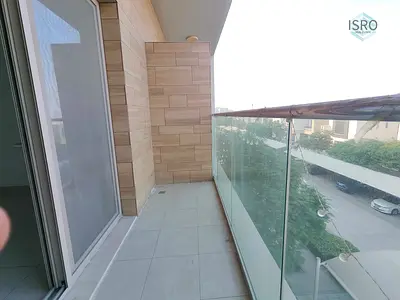 Ready||1bedroom||balcony|| 2 washroom||Sami close kitchen||