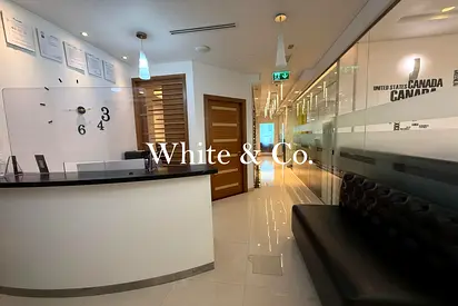 Fully Furnished | 4 Parkings | 4 Cheques