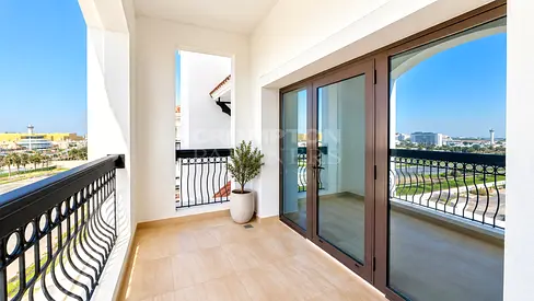 Spacious 1BR | Balcony | Great investment