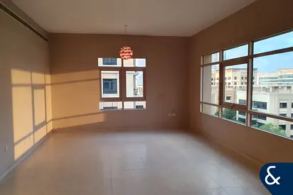 Huge Layout | 3 bed+Study | Pool View