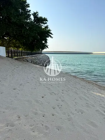 8 Sea View Rooms on Waterfront | Luxury Finishes | Freehold