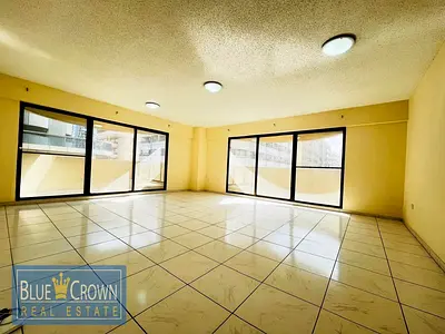 O% Commission: Big Layout 3BHK: prime Location: Near Metro