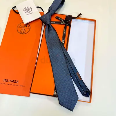 Brand tie