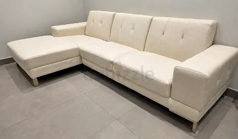 Sofa Elegant L-Shaped – Excellent Condition