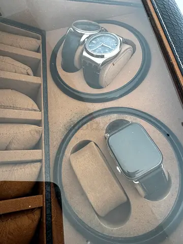 Watch winder box