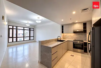 Upgraded | Prime location |Vacant on November 20