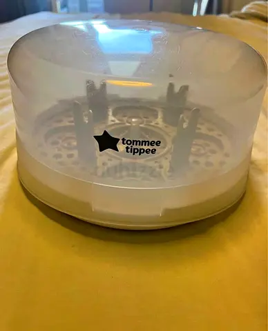Tommee Tippee Microwave Steam Sterilizer - Excellent Condition