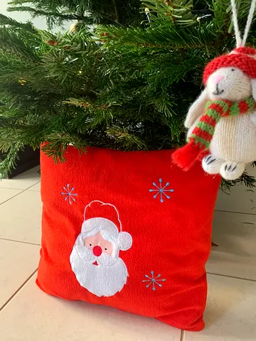 Christmas Pillow (makes sounds)