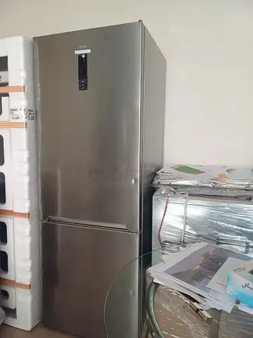 Stainless Steel Bottom-Freezer Refrigerator - Good Condition