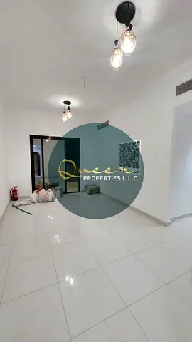 مساحة كبيرة / موقع مميز وحيوي / قريب من الخدمات والمرافق
