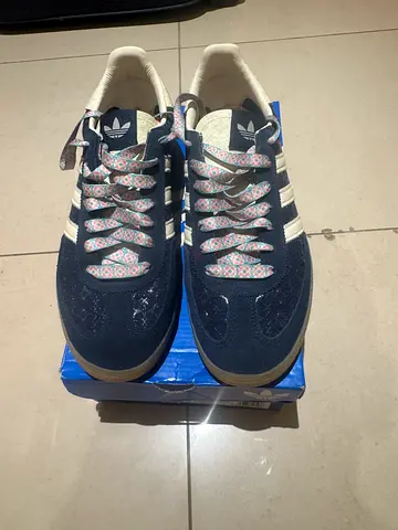 Adidas Men's navy suede sneakers - lightly used, size 43