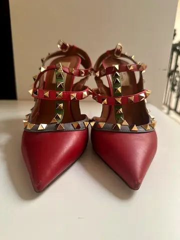 Authentic Valentino Rockstud Heels – Worn Once