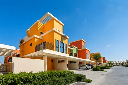 RARE END CORNER UNIT | SPACIOUS 5-BEDROOM TOWNHOUSE | PORTOFINO