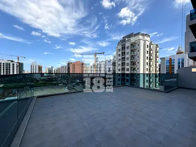 Spacious Apartment | Ready to Move in | Near Metro