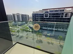 Luxurious and spacious studio with fully fitted kitchen only 45k Ready to move