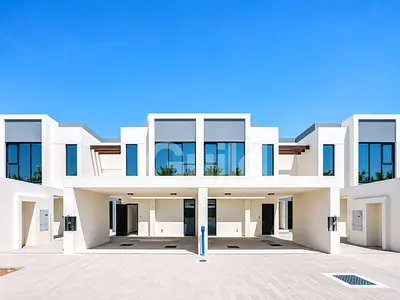 Single Row | Modern | Spacious | Tenanted