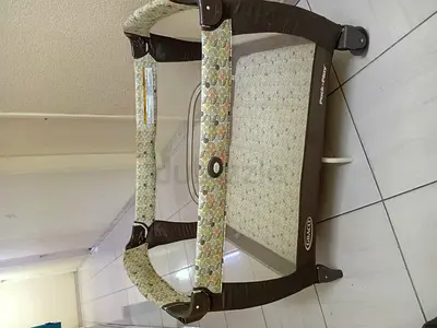 Baby cot play pen