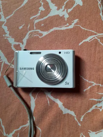 Samsung Compact Point-and-Shoot Camera - White (5x Zoom)