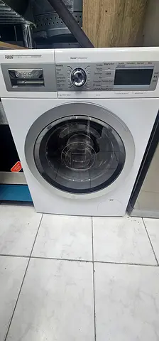 Bosch series 8 iDos washing machine 9kg like brand new