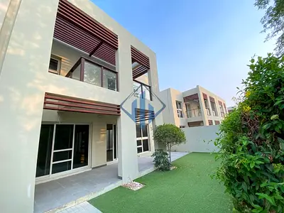 Spacious 3BR Villa | Maid’s Room & Study | Beachside Living in Malibu