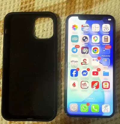 I phone 11 pro 512 GB like new condition no any repair original screen and original battery